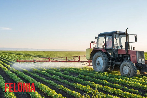 آبیاری قطره ای و محلول پاشی
